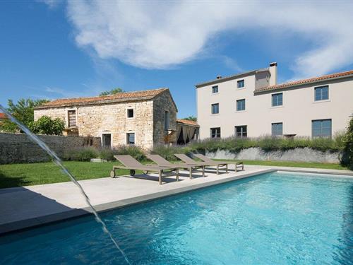 Fritidshus - 8 personer -  - Radetici - Tinjan-Tinjan - 52444 - Tinjan