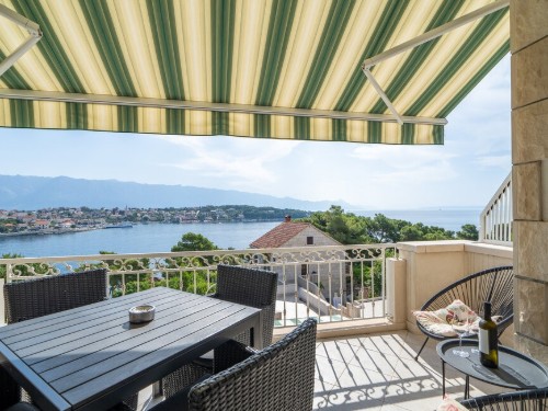 Holiday apartment - 2 persons -  - Put Ruzmarina - Brac - Selca - 21425 - Selca