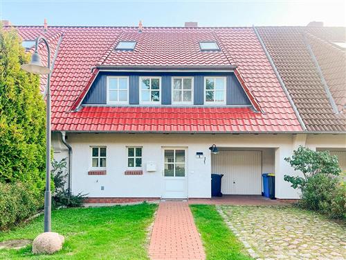 Holiday Home/Apartment - 8 persons -  - Kranichrast - 18375 - Zingst