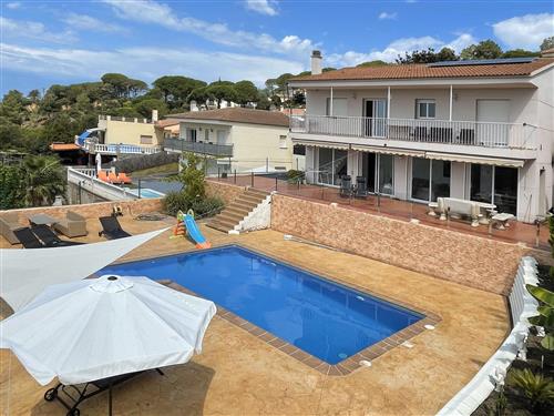 Holiday home - 8 persons -  - Lloret De Mar - 17411