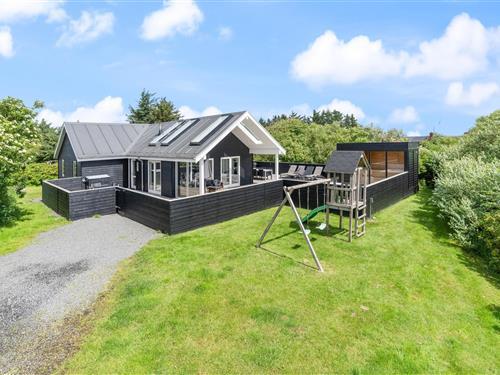Sommerhus - 10 personer -  - Kr Madsens Vej - Haurvig - 6960 - Hvide Sande