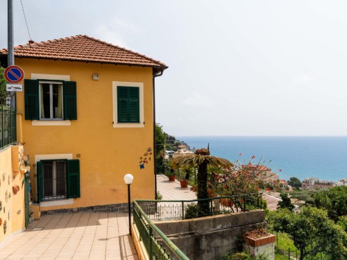 Holiday apartment - 4 persons -  - 17021 - Alassio