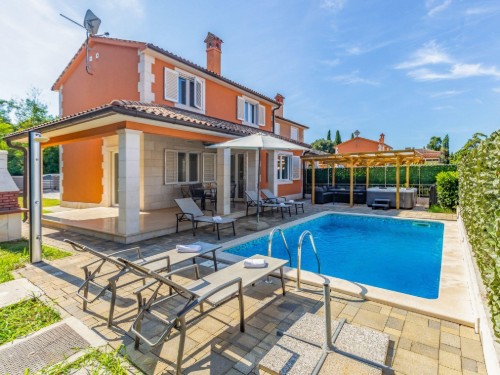 Holiday home - 8 persons -  - 52100 - Pula