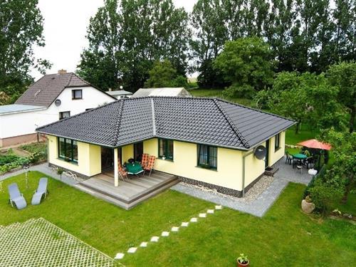 Holiday Home/Apartment - 3 persons -  - Serams - 18528 - Zirkow