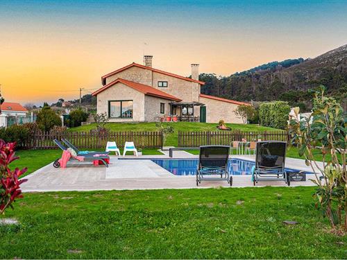 Feriehus - 12 personer -  - DP- - A Coruña - 15994 - Porto Do Son