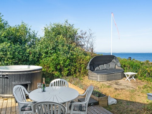 Fritidshus - 8 personer -  - Bjerghammer - Faldsled - 5642 - Millinge
