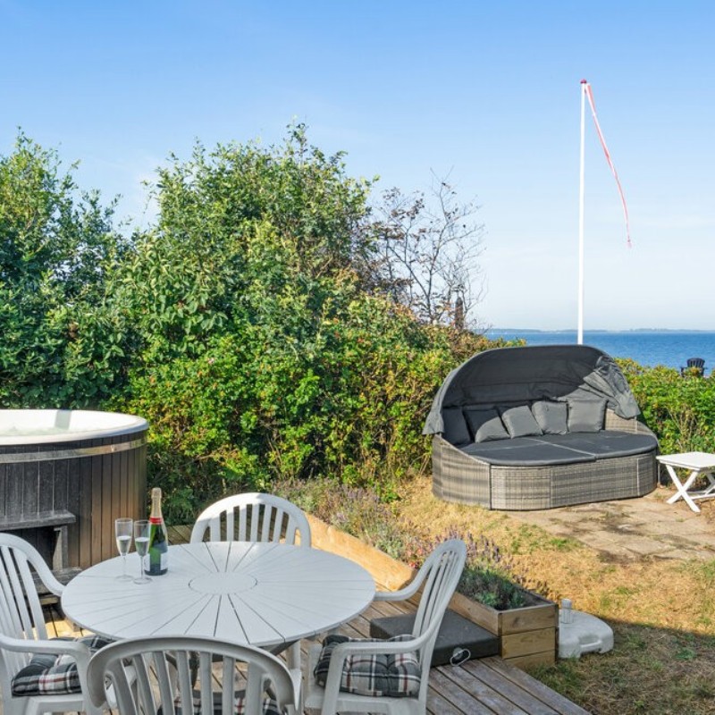 Sommerhus - 8 personer -  - Bjerghammer - Faldsled - 5642 - Millinge