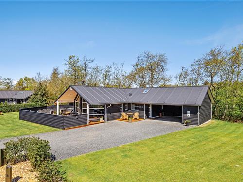 Sommerhus - 12 personer -  - Hedevang - Houstrup - 6830 - Nr. Nebel