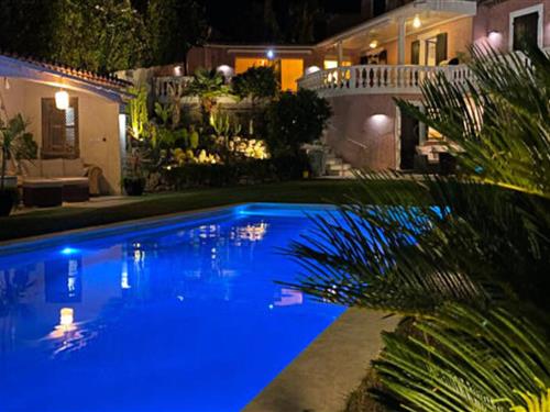 Holiday apartment - 11 persons -  - 06210 - Mandelieu-La-Napoule