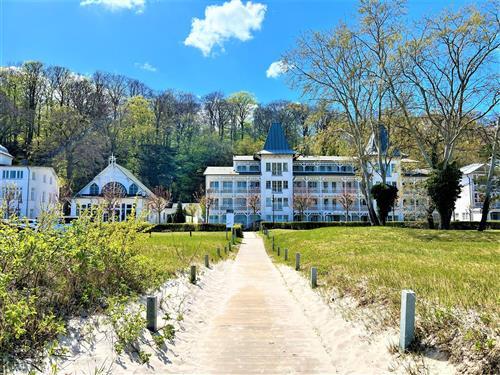 Holiday Home/Apartment - 4 persons -  - Strandpromenade - 18609 - Binz