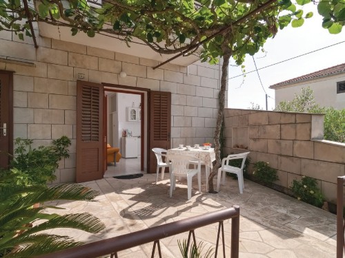 Holiday apartment - 2 persons -  - Mladena Vodanovica - Brac-Supetar - 21400 - Supetar