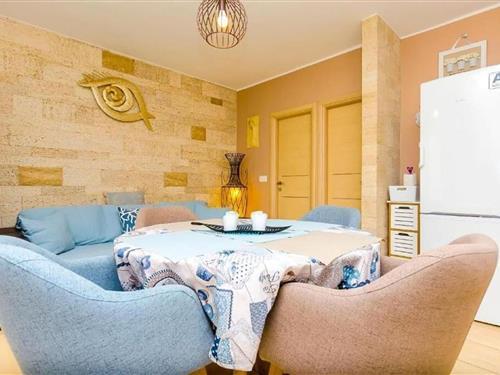 Ferielejlighed - 6 personer -  - 21223 - Okrug Gornji