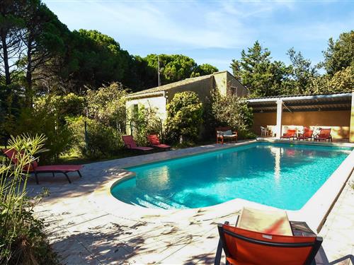 Holiday home - 7 persons -  - Hameau Derboux, chem. des gran - Orange - 84430 - Mondragon