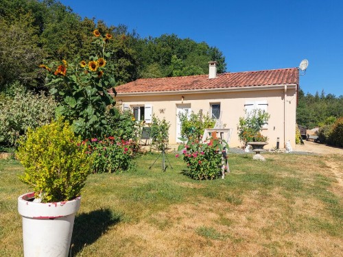 Holiday home - 2 persons -  - Route des Crapanèdes - Saint Martial De Nabirat - 2425 - O Saint Martial De Nabir