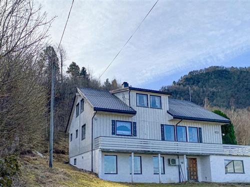 Sommerhus - 6 personer -  - Gjemnesvegen - 6633 - Gjemnes