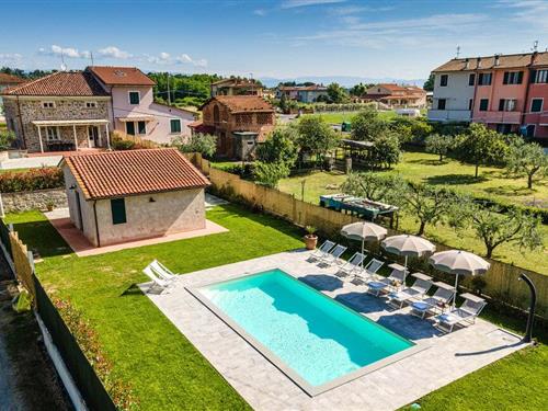 Feriehus - 10 personer -  - Via Ponticelli - 56022 - Orentano