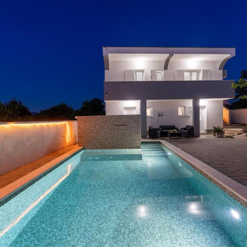 Sommerhus - 8 personer -  - Ražanac - 23248