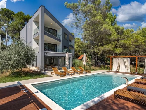 Holiday home - 8 persons -  - De Franceschijeva - 52100 - Pula