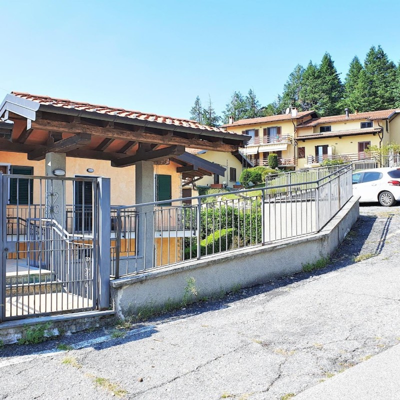 Ferielejlighed - 4 personer -  - 21010 - Montegrino Valtravaglia