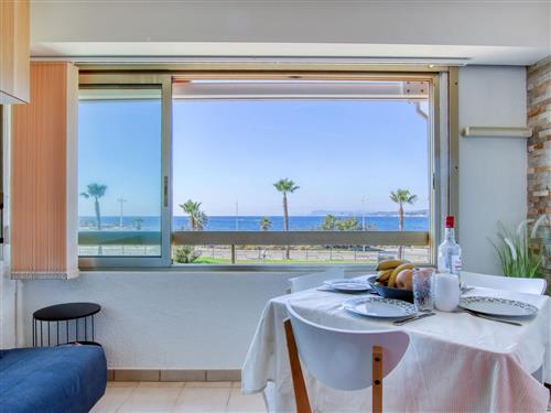 Holiday apartment - 4 persons -  - Six Fours La Coudoulière - 83140