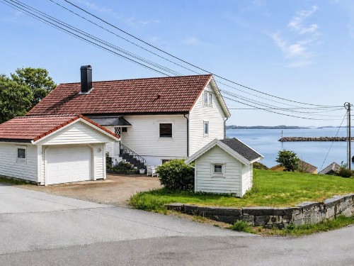 Feriehus - 10 personer -  - Vesttomtane - 6985 - Atløy