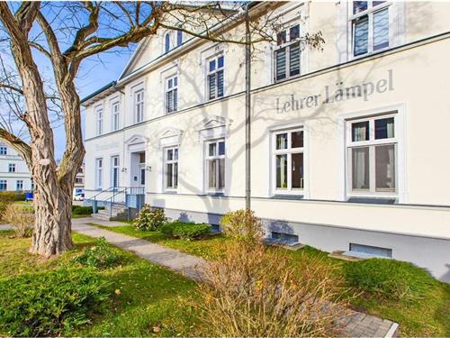 Sommerhus - 4 personer -  - 18551 - Glowe