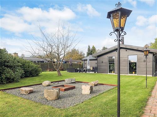 Sommerhus - 7 personer -  - Alperosevej - Marielyst - 4873 - Væggerløse