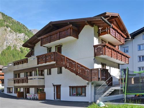 Holiday Home/Apartment - 6 persons -  - Saas-Grund - 3910