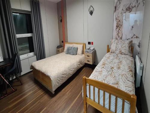 Holiday apartment - 3 persons -  - SA72 6UT - Pembroke Dock