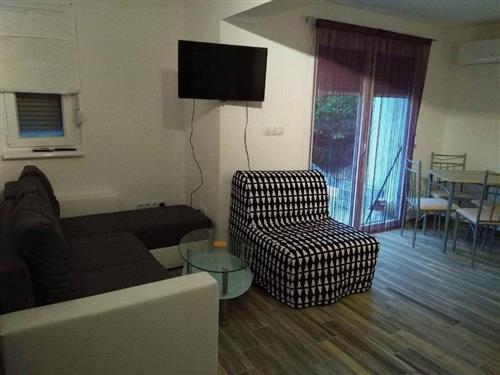 Holiday Home/Apartment - 4 persons -  - Palit - 51280 - Palit