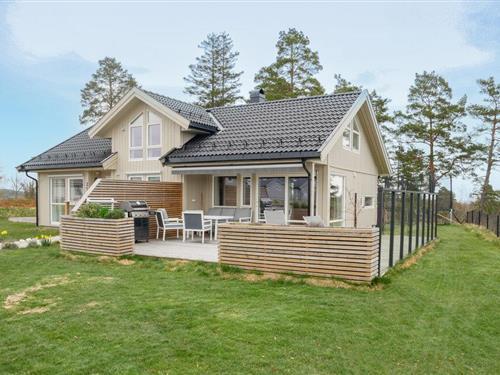 Sommerhus - 8 personer -  - Alveberget - Tromøya / Arendal - 4818 - Færvik