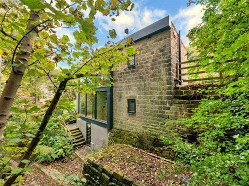 Holiday Home/Apartment - 6 persons -  - HX7 5AB - Hebden Bridge