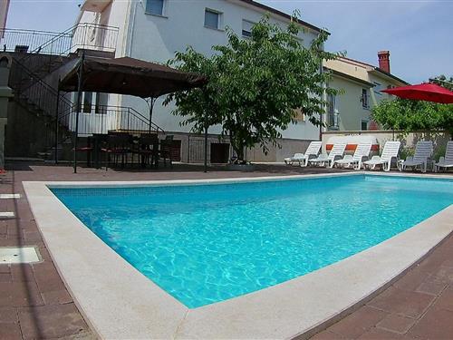 Holiday Home/Apartment - 7 persons -  - valbruna - 52100 - Pula