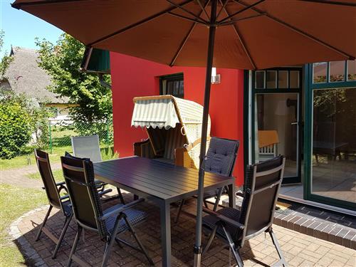 Holiday Home/Apartment - 5 persons -  - Glebbe - 18374 - Zingst