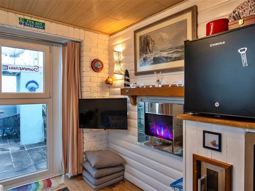 Chalet - 2 persons -  - PL34 0EL - Tintagel