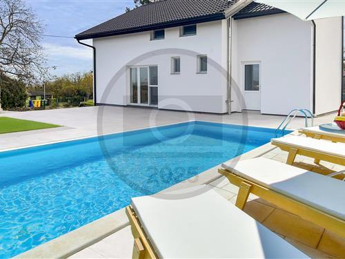 Sommerhus - 8 personer -  - Planina zapad - Osijek - Batina - 31306 - Batina