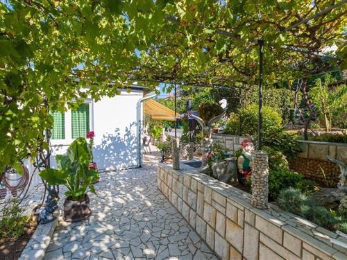 Holiday apartment - 4 persons -  - Gajevo šetalište - 51265 - Dramalj