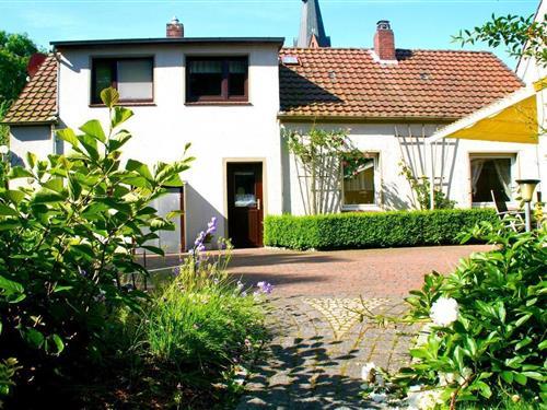 Holiday Home/Apartment - 5 persons -  - Lübbe-Siebet.Str.5 - 26969 - Burhave