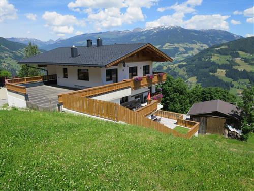 Holiday Home/Apartment - 5 persons -  - Hippach - 6283