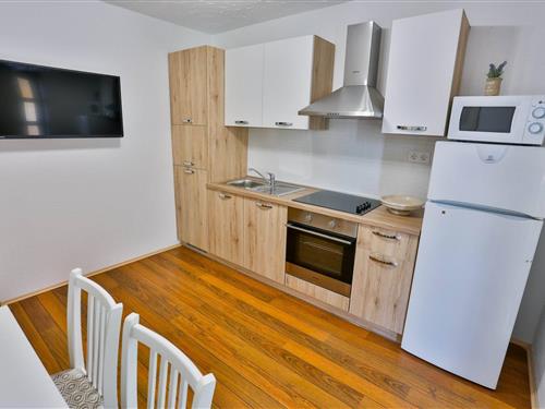 Holiday apartment - 4 persons -  - 21403 - Sutivan