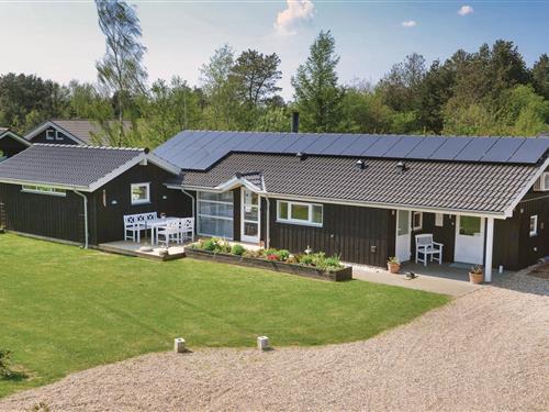 Holiday Home/Apartment - 6 persons -  - Solbærvangen - Jegum - 6840 - Oksbøl