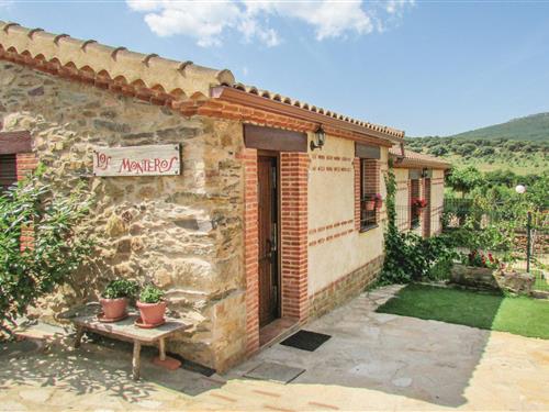 Holiday home - 2 persons -  - C/ del Medio n. - Sierra Francia Los Monteros - 37621 - Aldeanue. De La Sierra