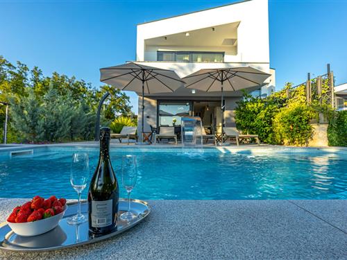 Holiday home - 10 persons -  - Majer - Krk-Pinezici - 51500 - Pinezici