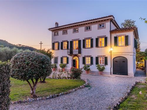 Villa - 10 personer -  - 55060 - Vorno