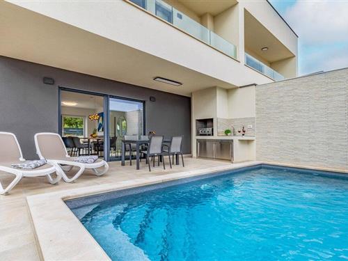 Holiday home - 4 persons -  - Put za puntice - 52204 - Liznjan