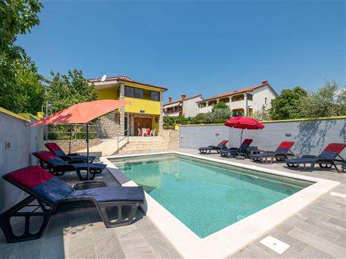 Holiday home - 10 persons -  - Pula - 52100