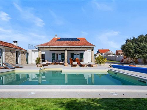 Feriehus - 7 personer -  - Glavna cesta - Vodice-Skradin - 22213 - Krkovic