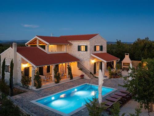 Sommerhus - 9 personer -  - Put Cikole - Sibenik-Pakovo Selo - 22320 - Drnis