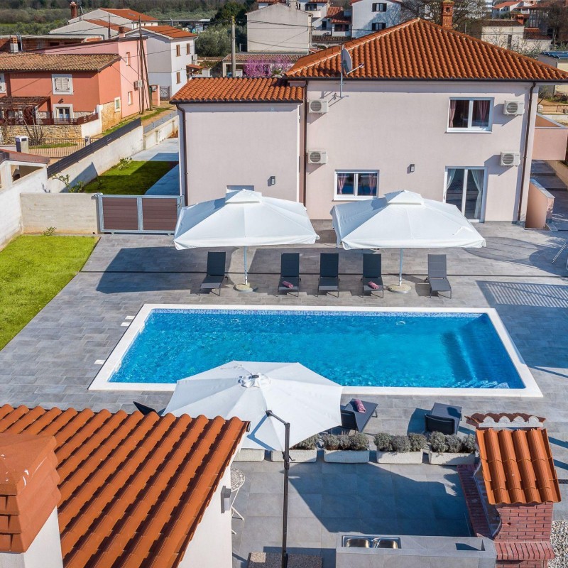 Sommerhus - 12 personer -  - 52212 - Fažana