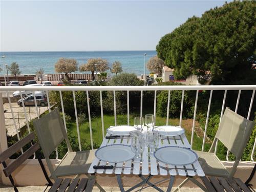 Holiday Home/Apartment - 4 persons -  - Saint Cyr Sur Mer Les Lecques - 83270